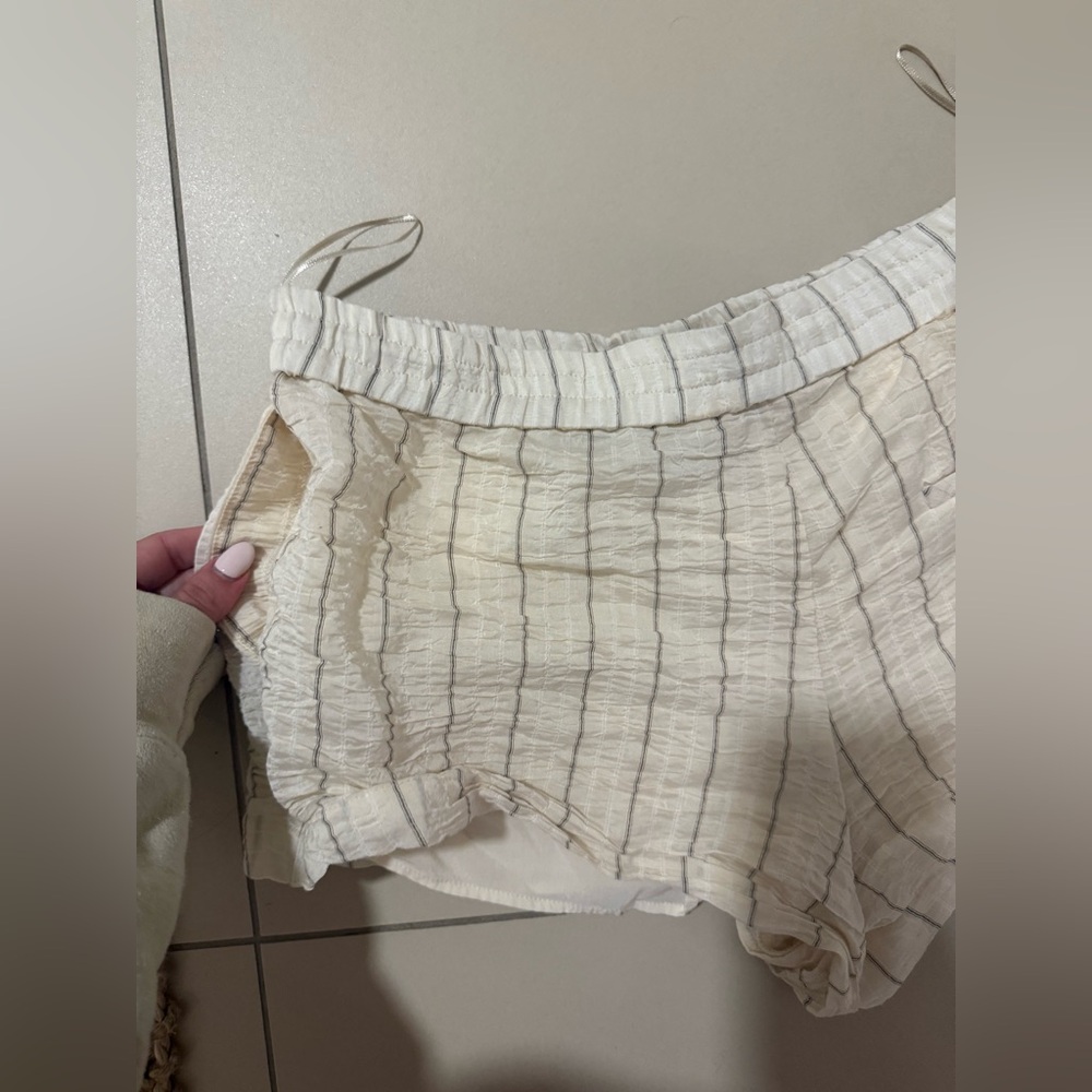 Zara Cream and Black Striped Shirt and short - Picture 16 of 16